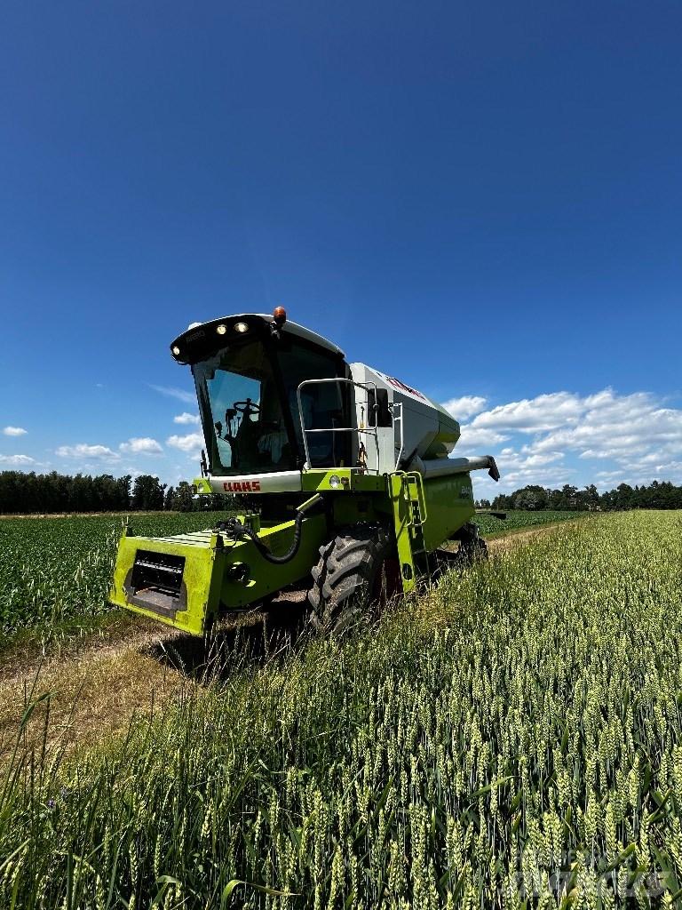 CLAAS Avero 240 Kombinované zberacie stroje