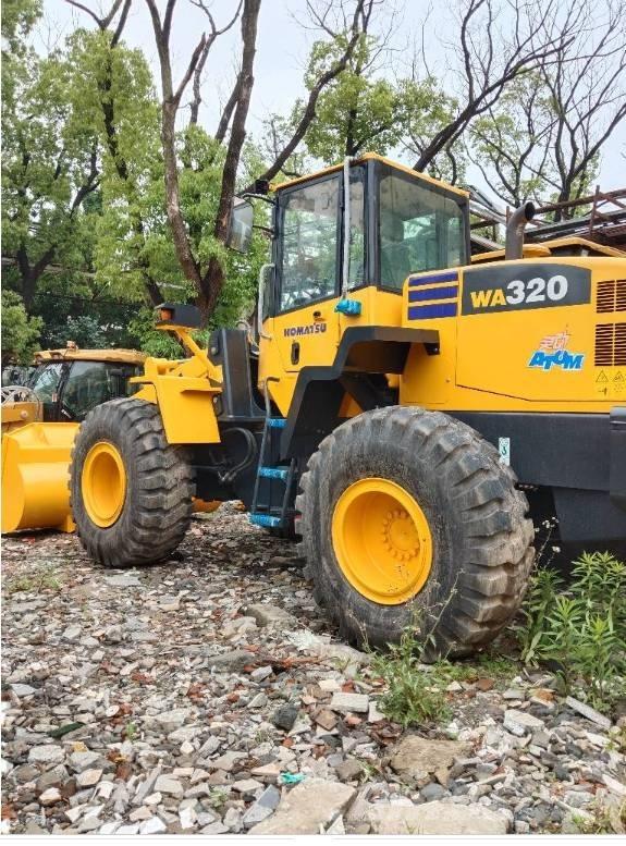 Komatsu WA 320-5 Kolesové nakladače