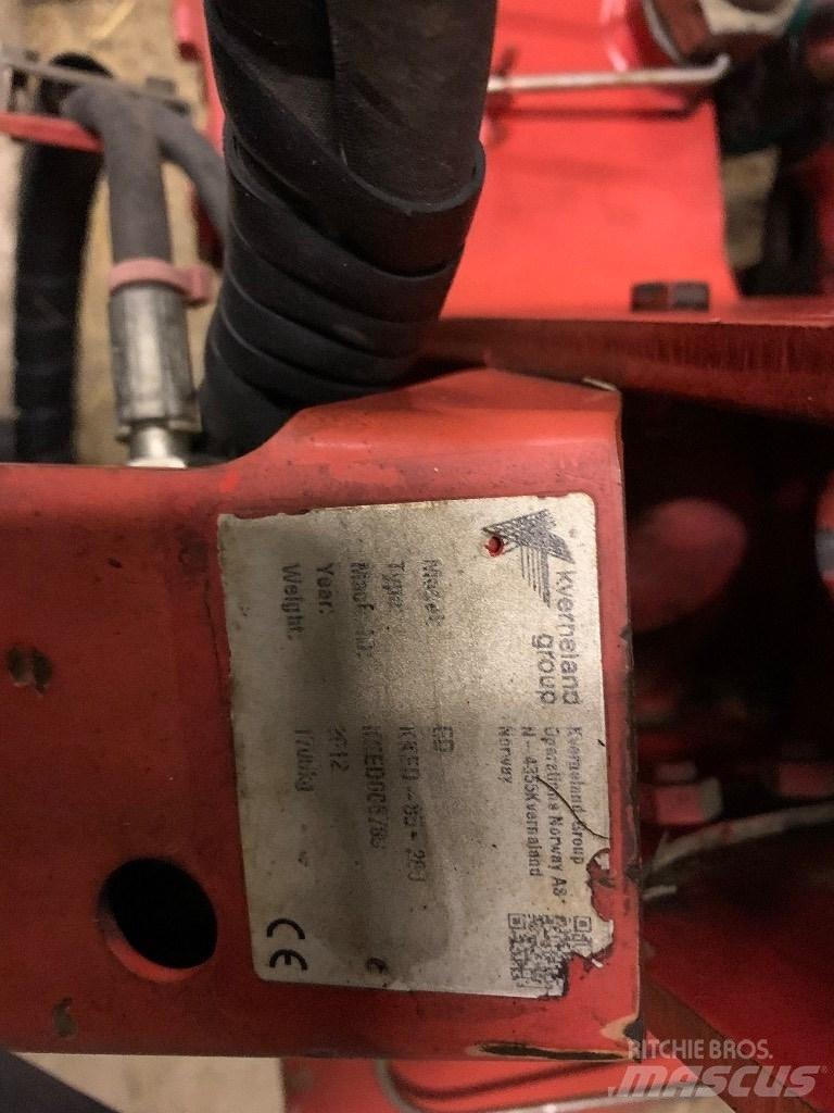 Kverneland ED85 Dvojstranné pluhy