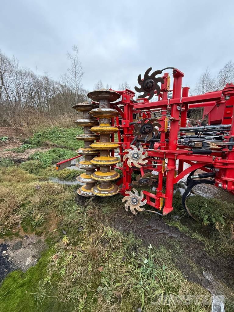 Väderstad Topdown400 Kultivátory