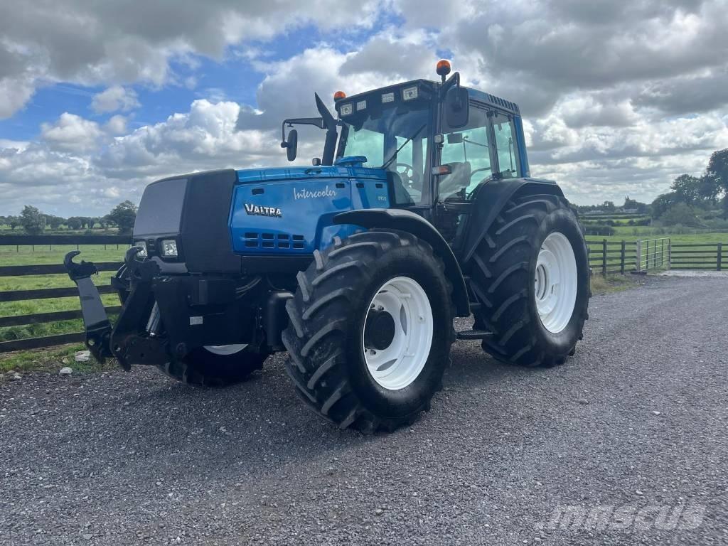Valtra 8950 HiTech 4 Traktory