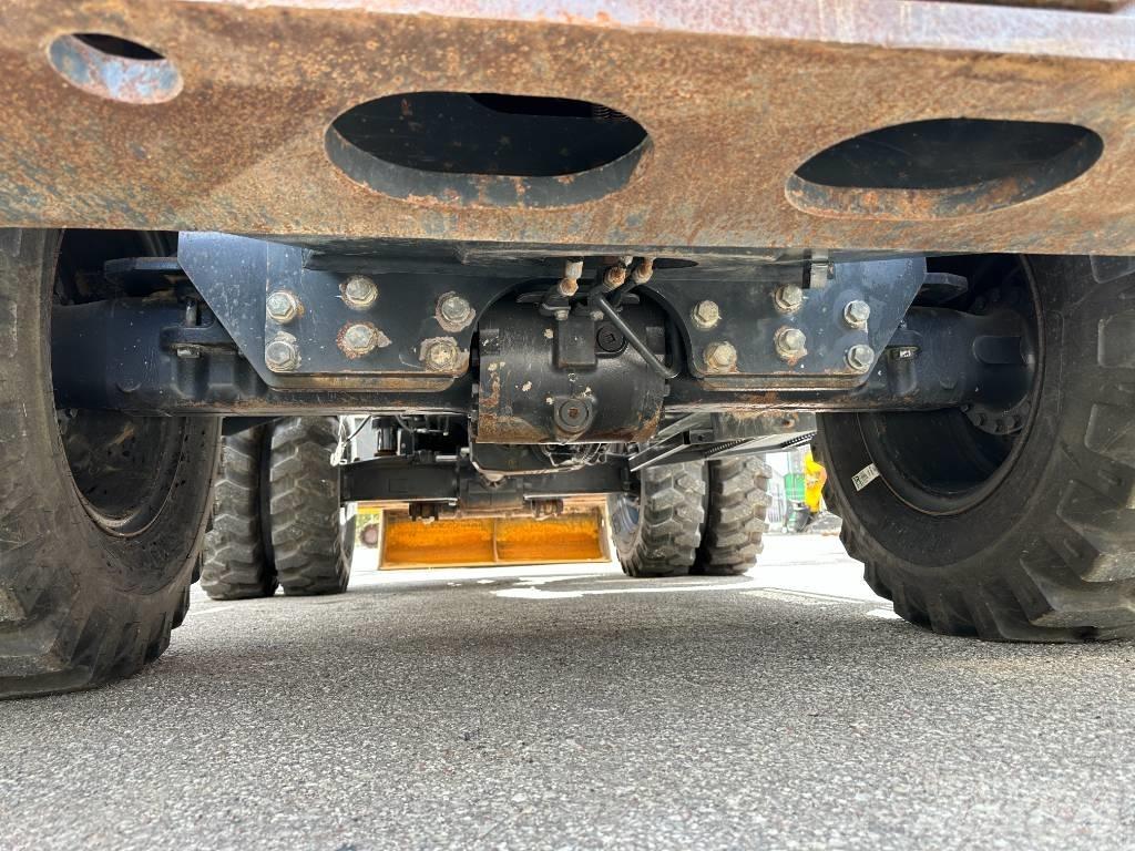 Komatsu PW160-11 Kolesové rýpadlá