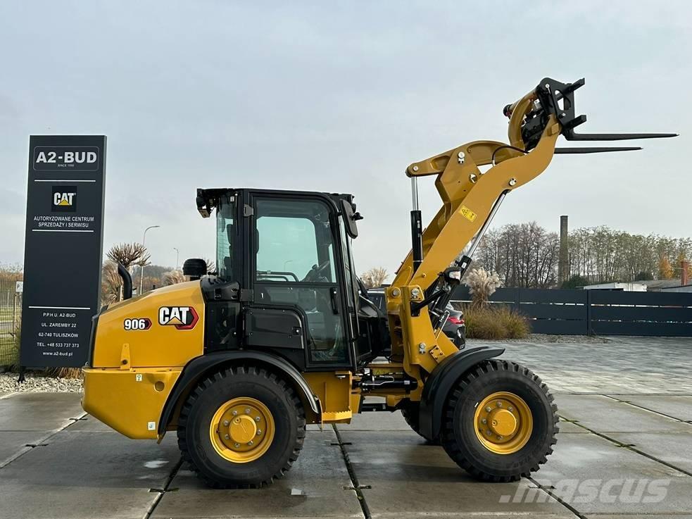 CAT 906 Kolesové nakladače