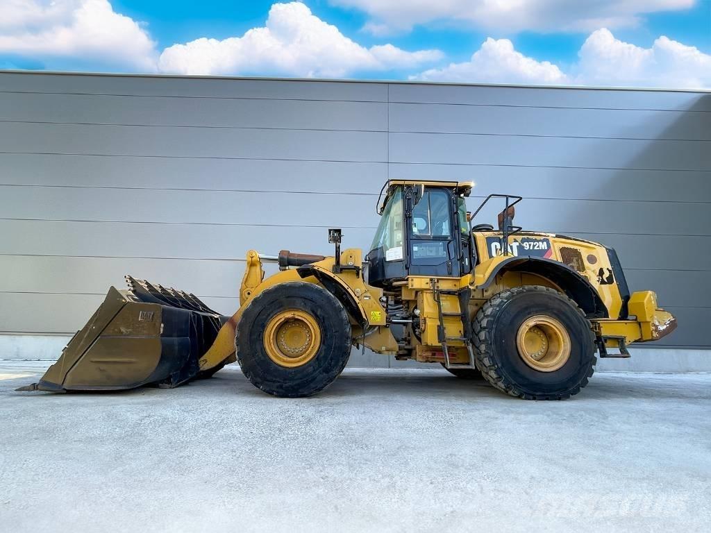 CAT 972M Kolesové nakladače