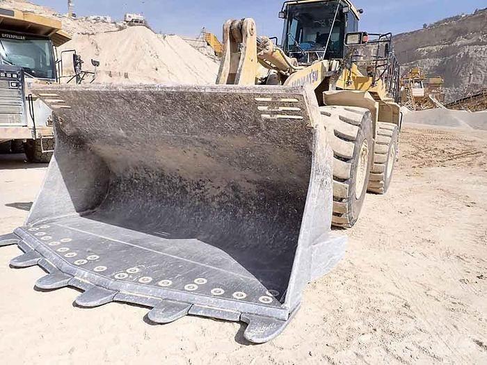 Komatsu WA600-8EO Kolesové nakladače