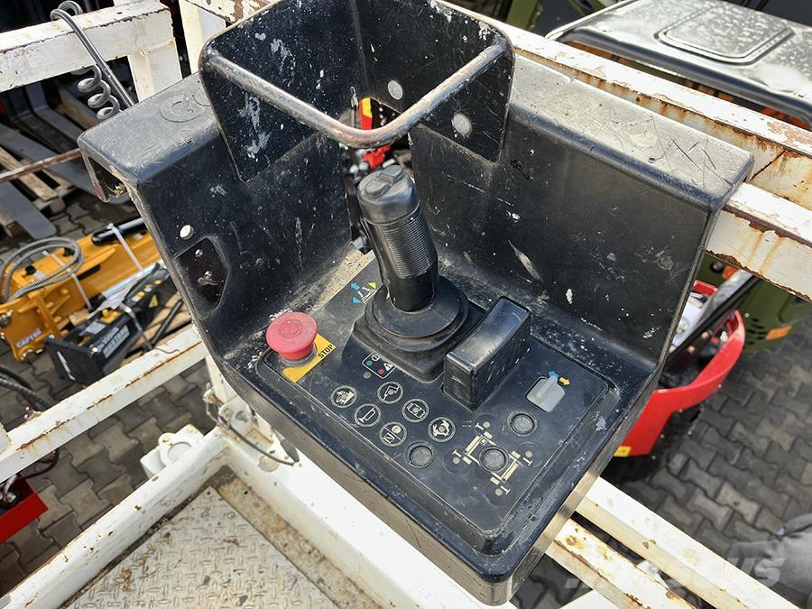 Genie GS4069 RT Nožnicové zdvíhacie plošiny