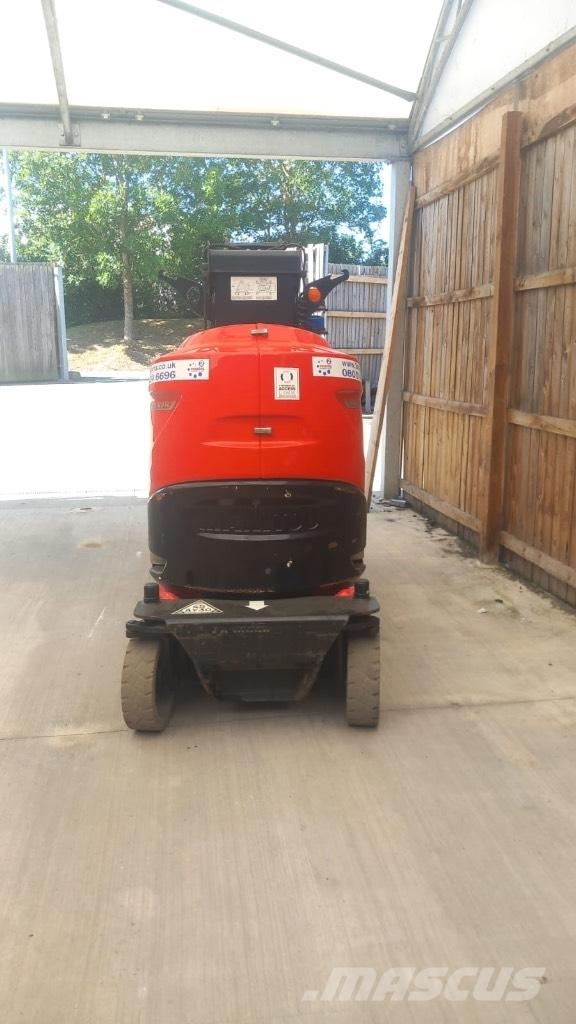 Manitou 100 VJR Vertikálne stĺpové výťahy