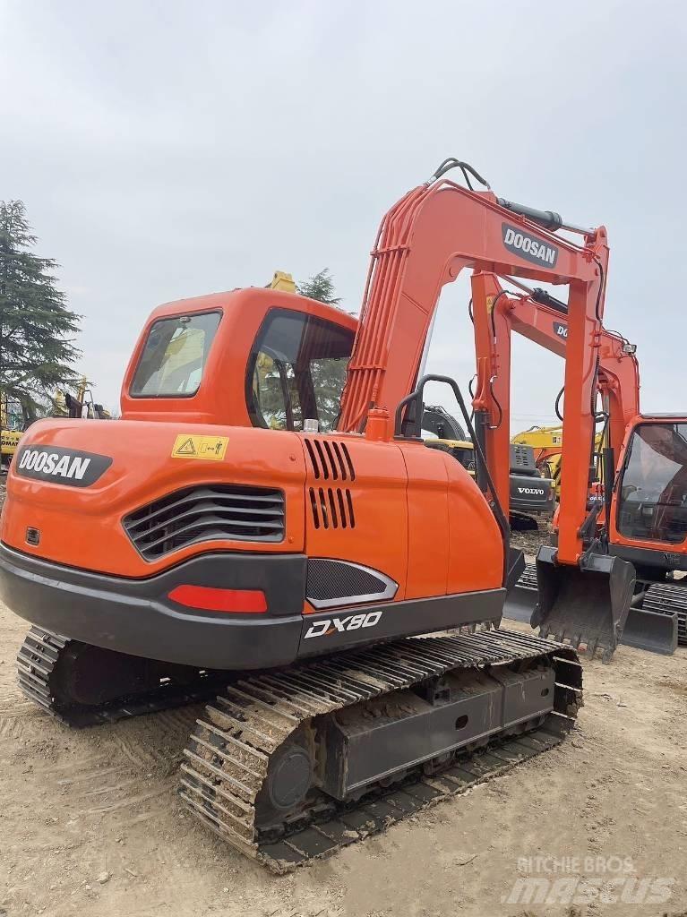 Doosan DX80 Midi rýpadlá 7 t - 12 t