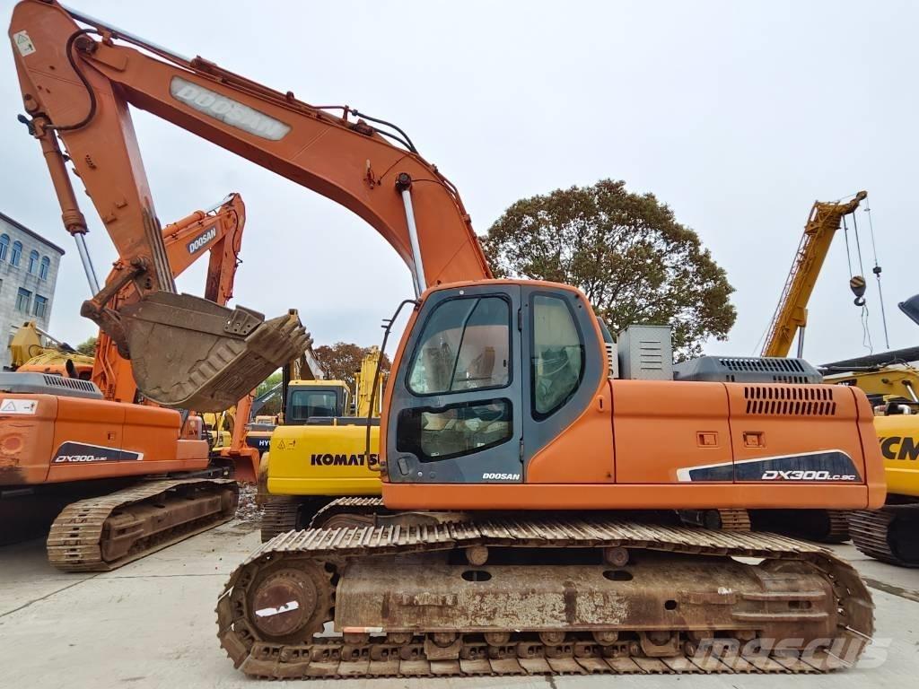 Doosan DX 300 LC Pásové rýpadlá