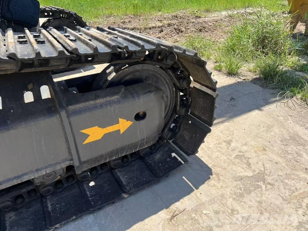 Komatsu PC 220 Pásové rýpadlá