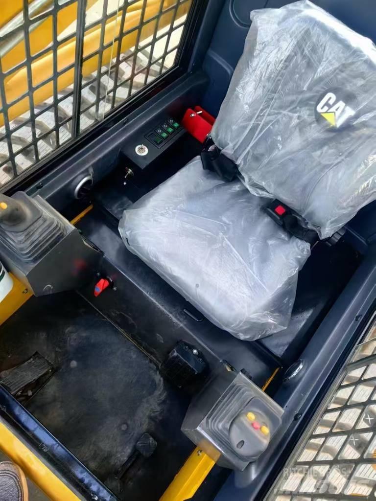 CAT 277 D Šmykom riadené nakladače