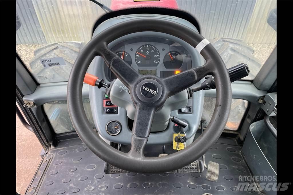 Valtra T153 Traktory