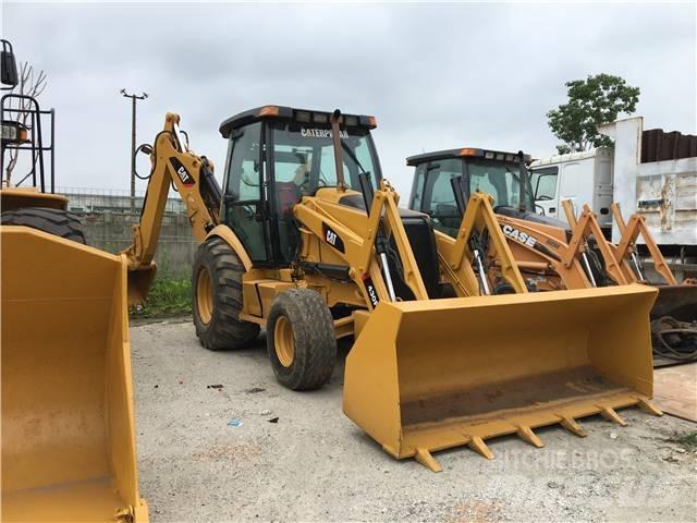 CAT 430 F Rýpadlo-nakladače