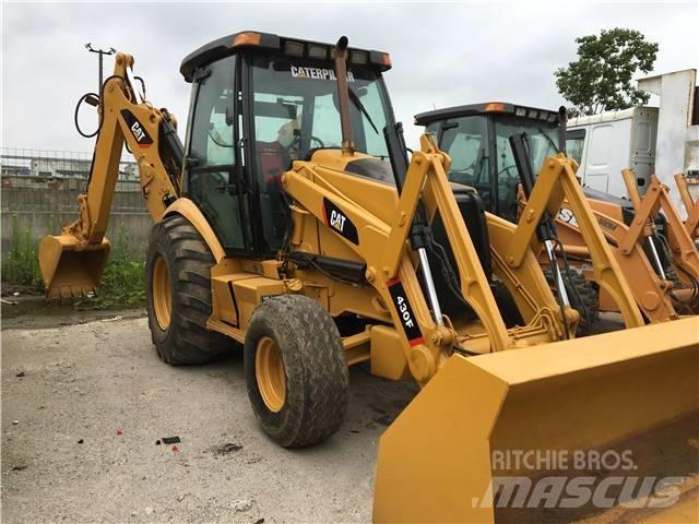 CAT 430 F Rýpadlo-nakladače