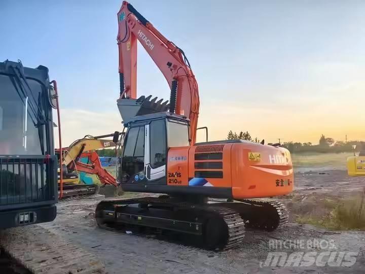 Hitachi ZX210 Pásové rýpadlá