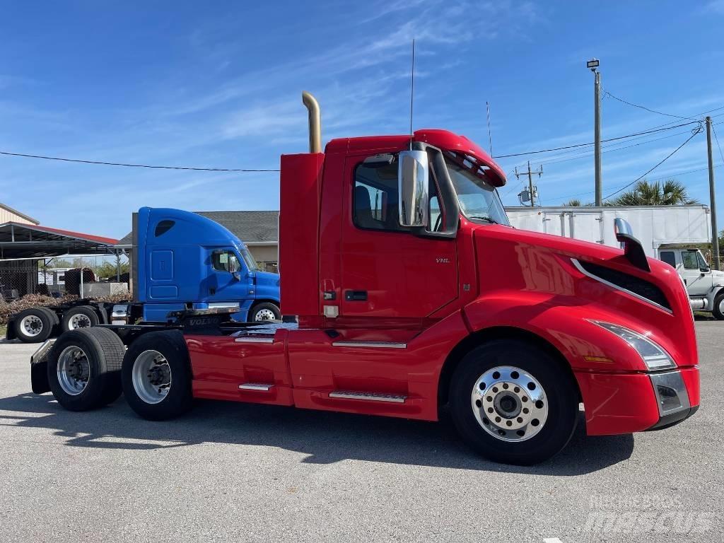 Volvo VNL64T300 Ťahače
