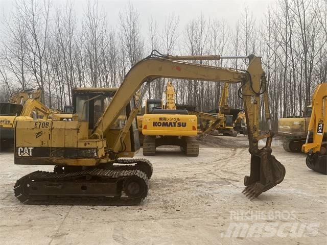 CAT E70B Pásové rýpadlá