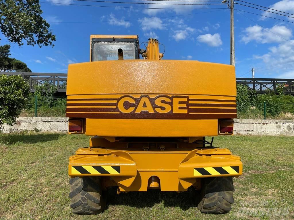 CASE 688 B Kolesové rýpadlá