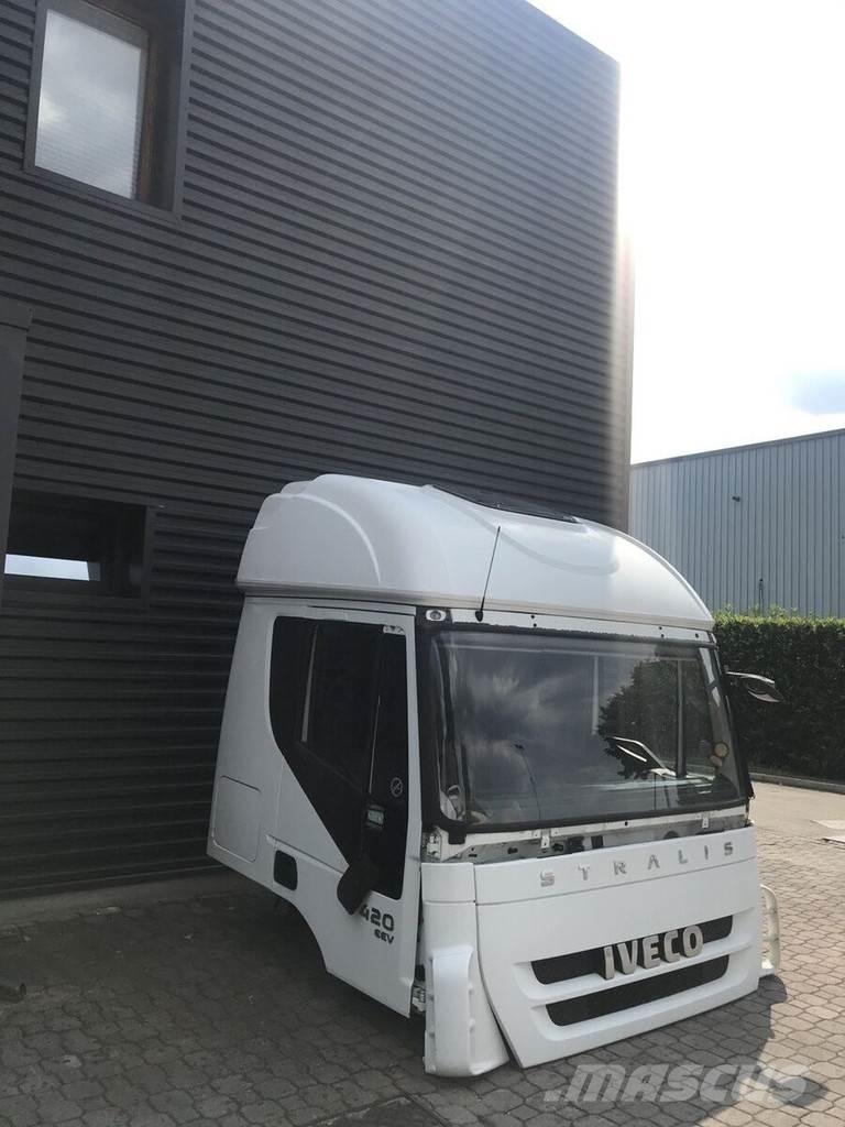 Iveco Stralis AT Kabíny a interiér