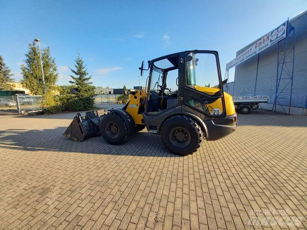 Mecalac AX 1000 Kolesové nakladače