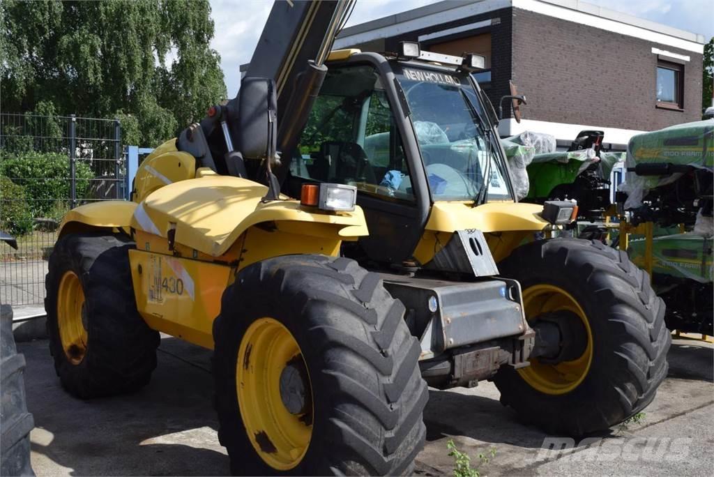 New Holland LM 430 Teleskopické plošiny