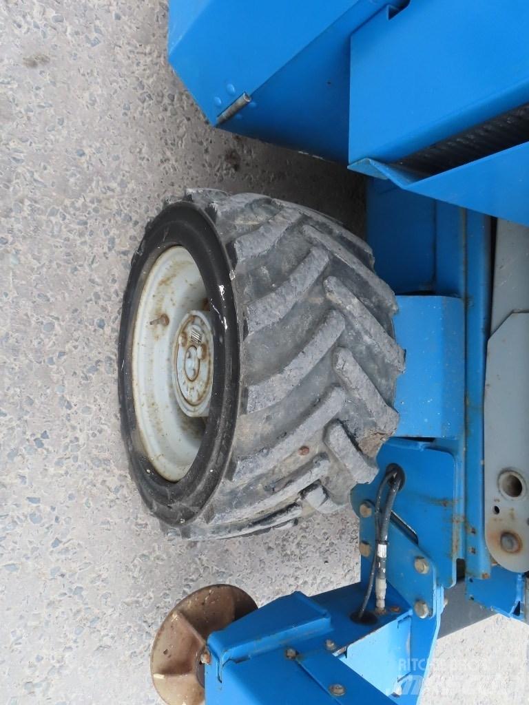 Genie GS 3268 RT Nožnicové zdvíhacie plošiny