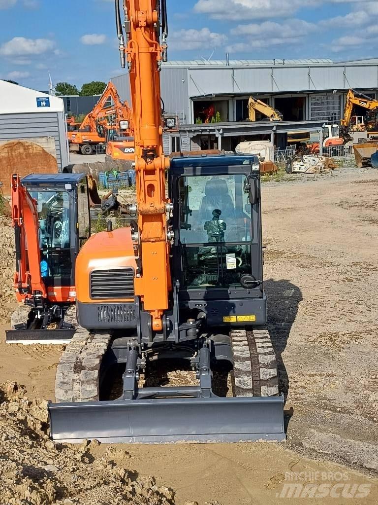 Doosan DX 85 R-3 Midi rýpadlá 7 t - 12 t
