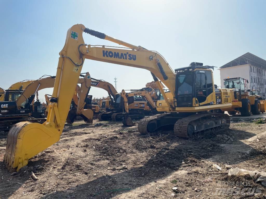 Komatsu 210 Pásové rýpadlá