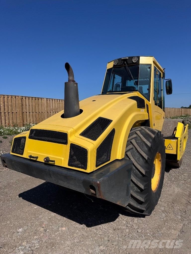 Bomag BW 213 D H-4 Ťahačové valce