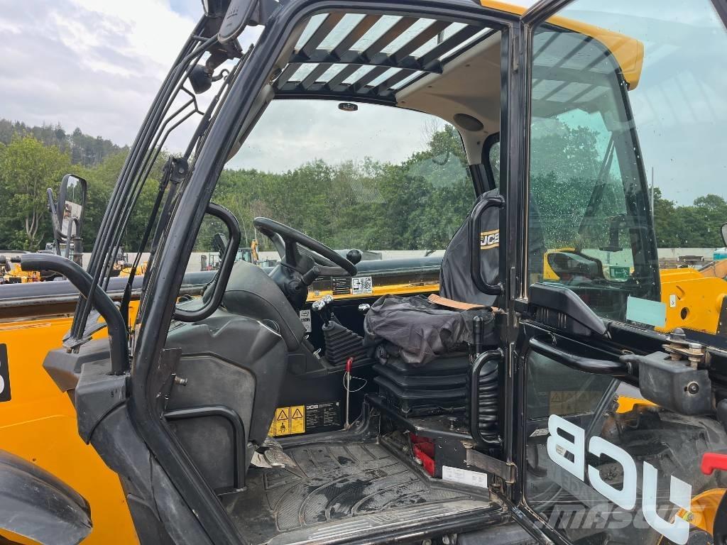 JCB 540-140 Teleskopické manipulátory