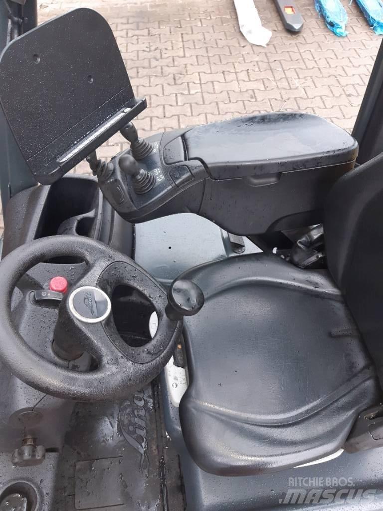 Linde E 12 Akumulátorové vozíky