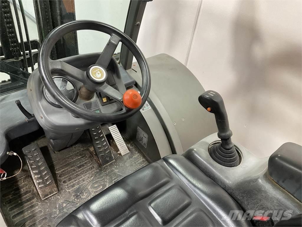Ausa C250HX4 Terénne vysokozdvižné vozíky
