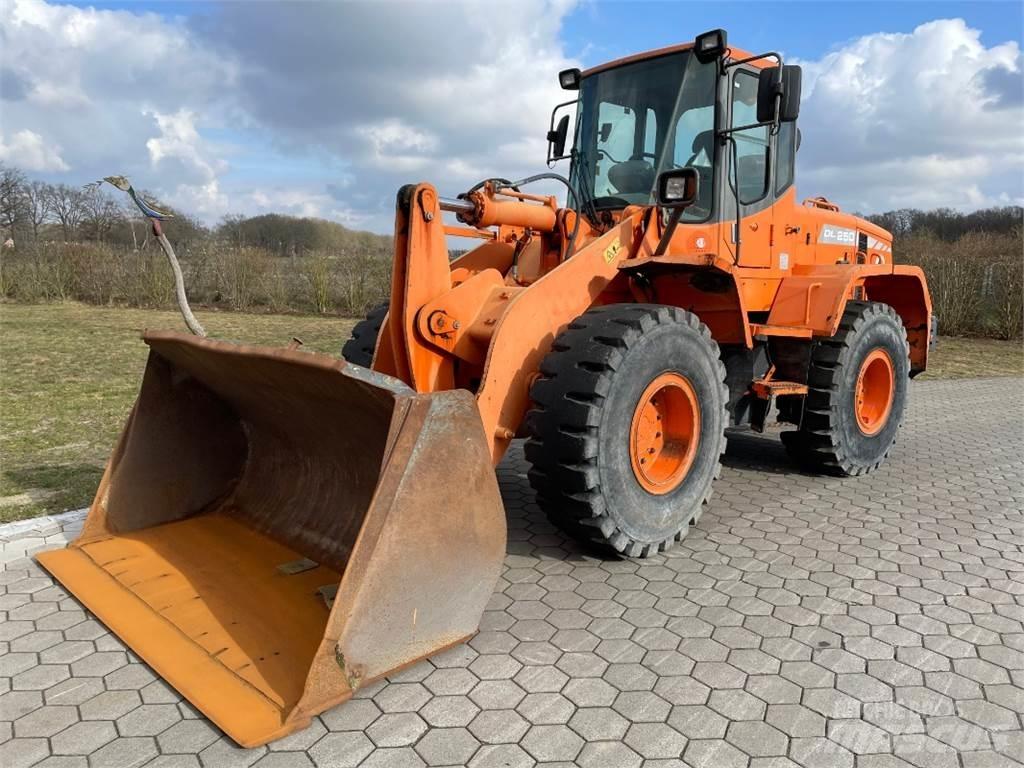 Doosan DL250 Kolesové nakladače