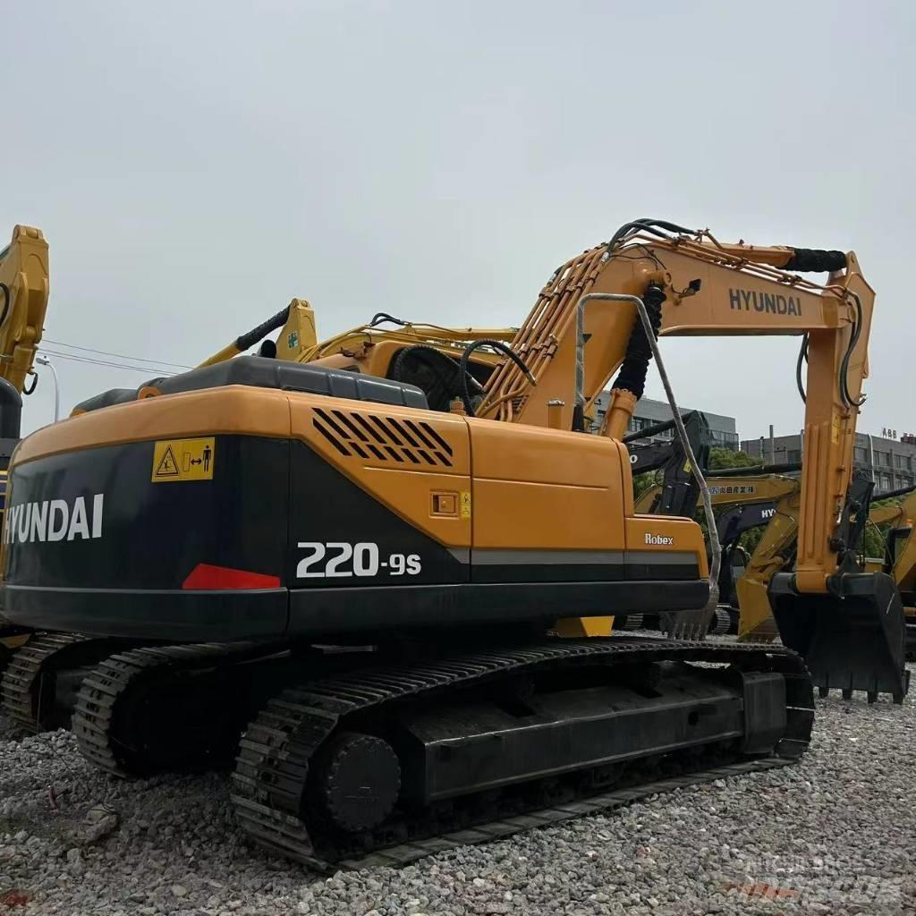 Hyundai 220-9s Pásové rýpadlá