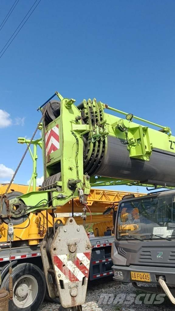 Zoomlion ZTC800 Univerzálne terénne žeriavy