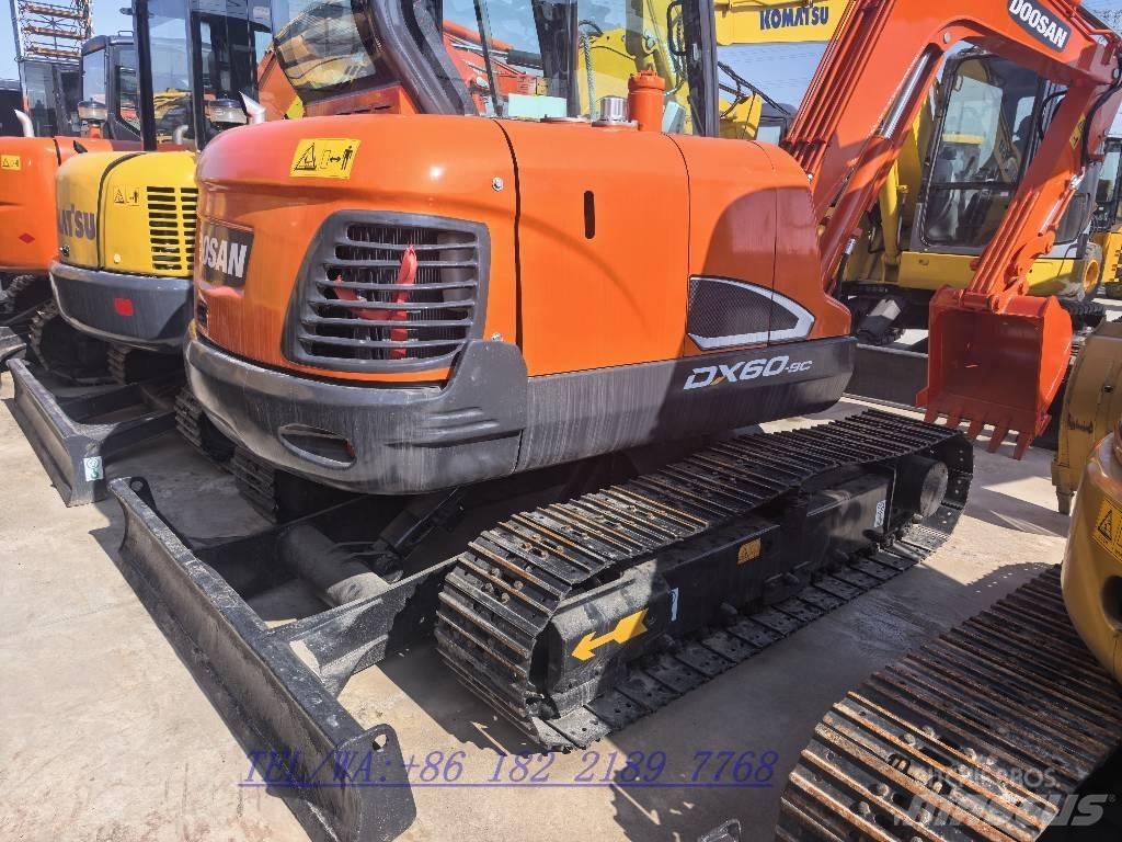 Doosan DX60 Pásové rýpadlá