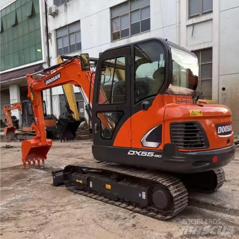 Doosan DX55 Pásové rýpadlá