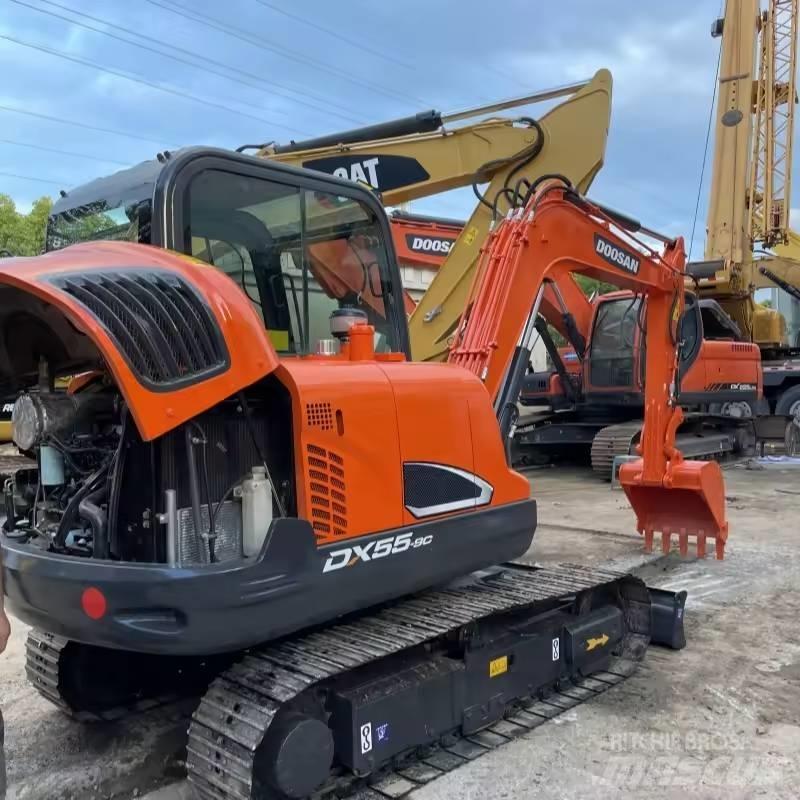 Doosan DX55 Pásové rýpadlá