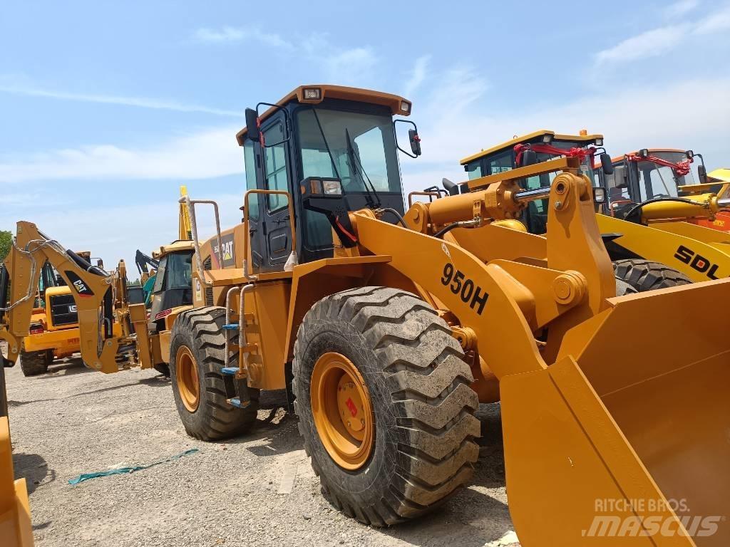 CAT 950H Kolesové nakladače