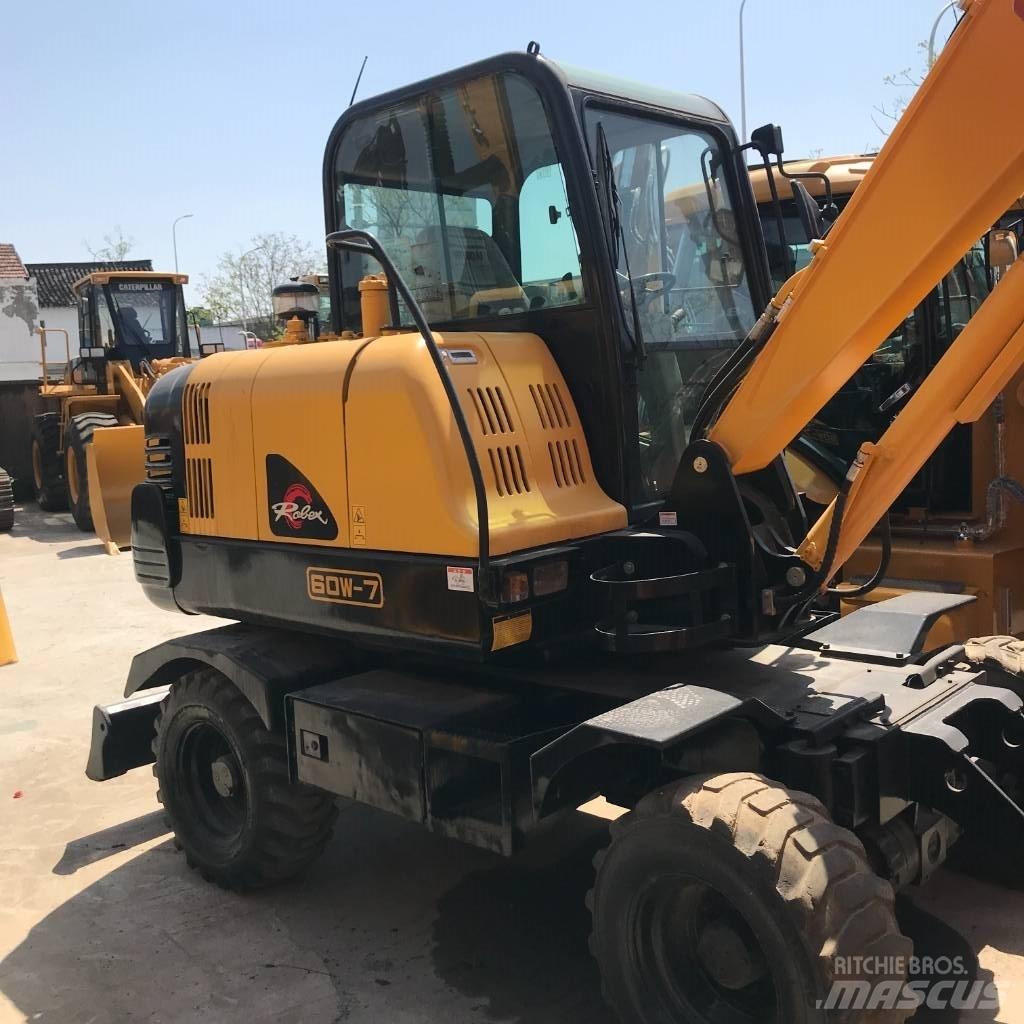 Hyundai 60 W Kolesové rýpadlá