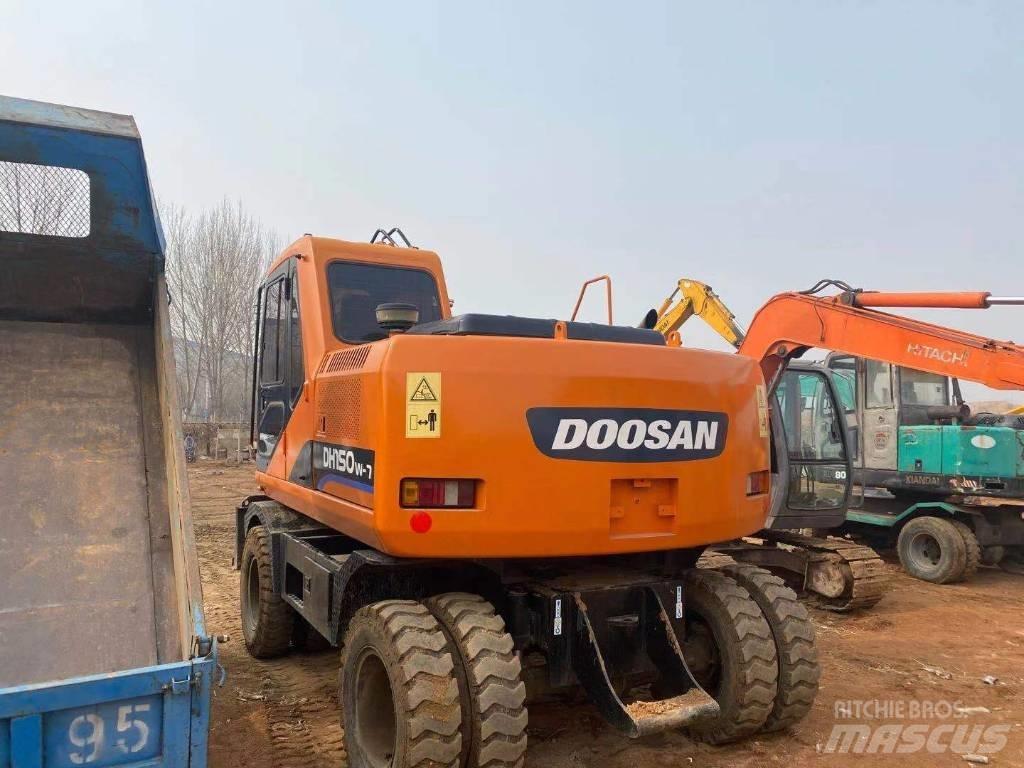 Doosan DH 150W Kolesové rýpadlá