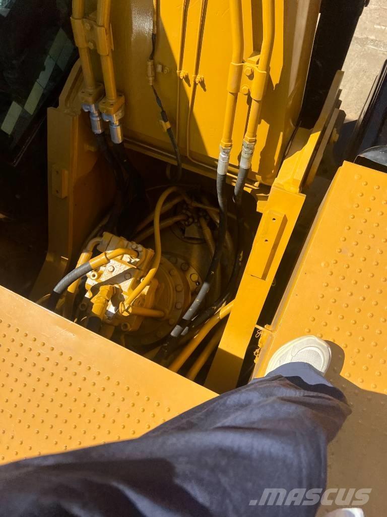 CAT 325D Pásové rýpadlá