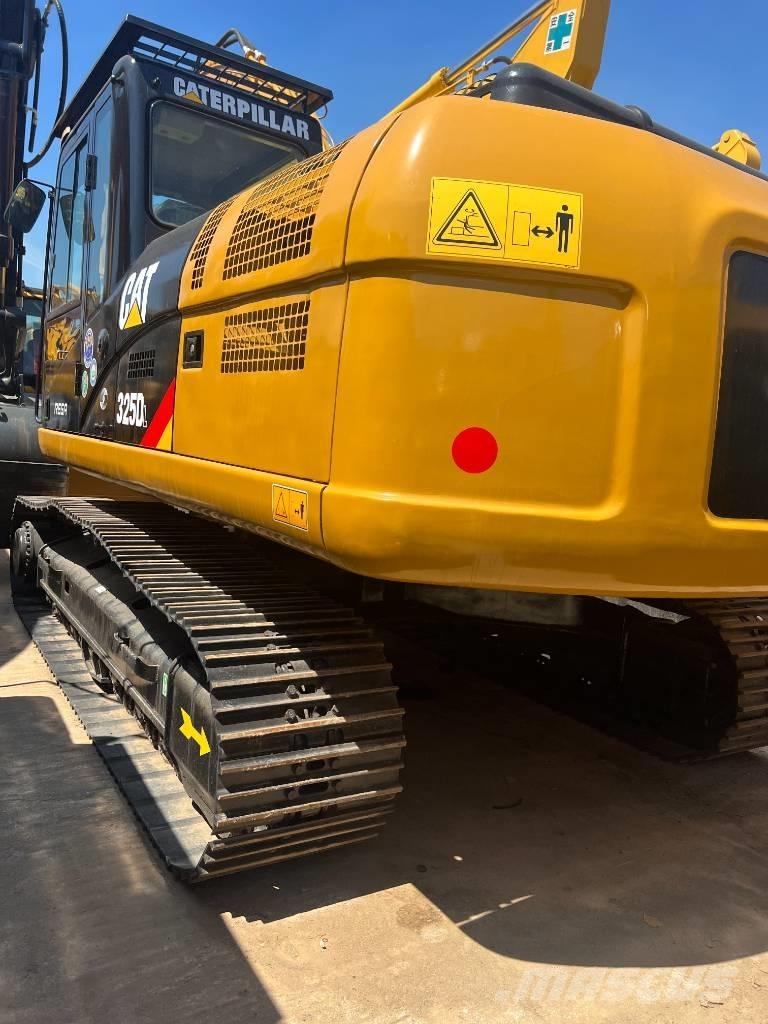CAT 325D Pásové rýpadlá