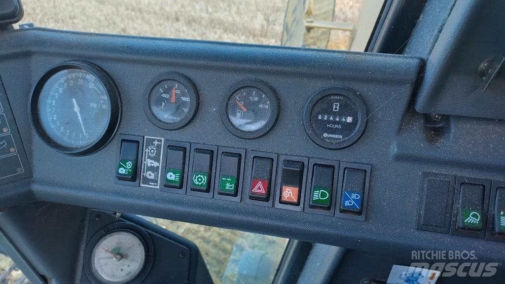 New Holland TC 54 Kombinované zberacie stroje