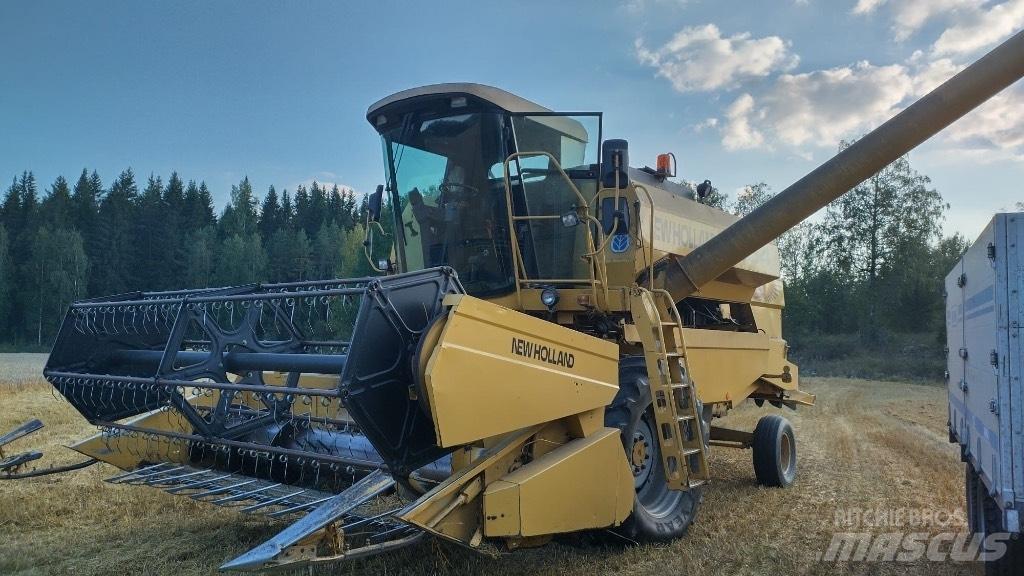 New Holland TC 54 Kombinované zberacie stroje