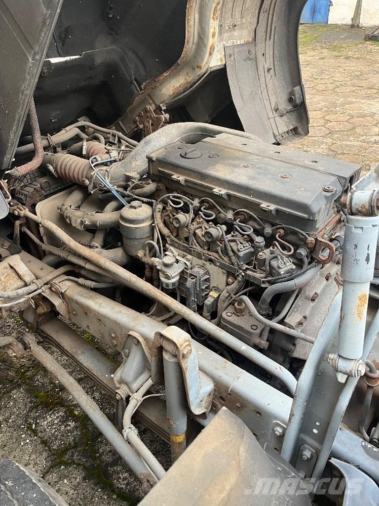 Mercedes-Benz 814 Plošinové nákladné automobily/nákladné automobily so sklápacími bočnicami