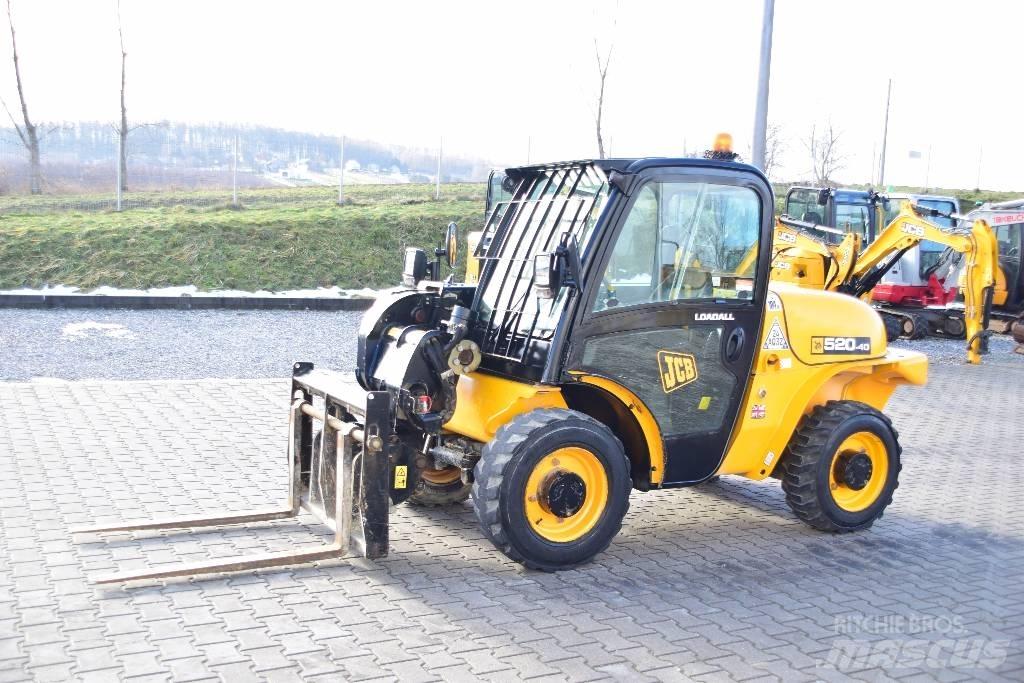 JCB 520-40 Loadall Teleskopické manipulátory