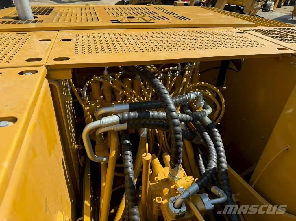 CAT 320 C L Pásové rýpadlá