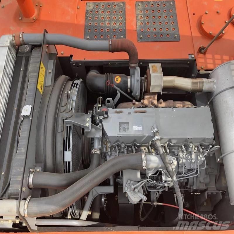 Hitachi zx350 Pásové rýpadlá