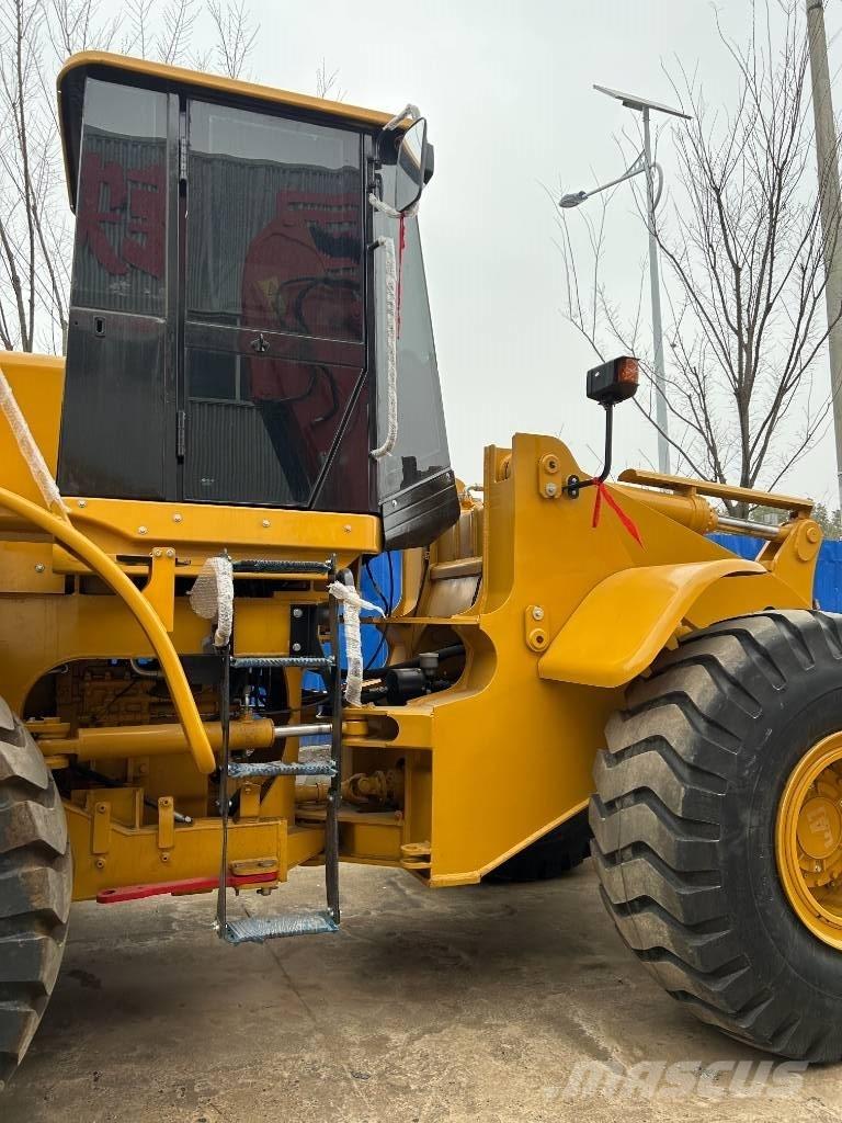 CAT 966 H Kolesové nakladače